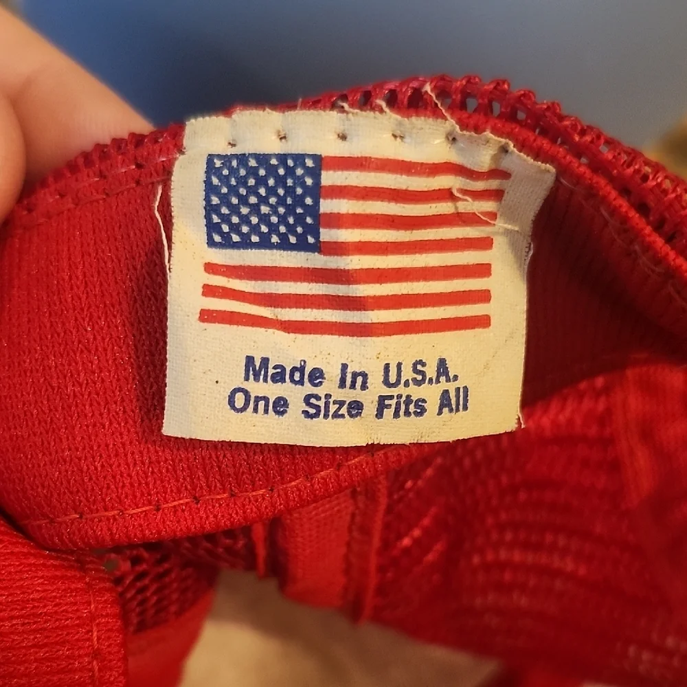 N/A red cap